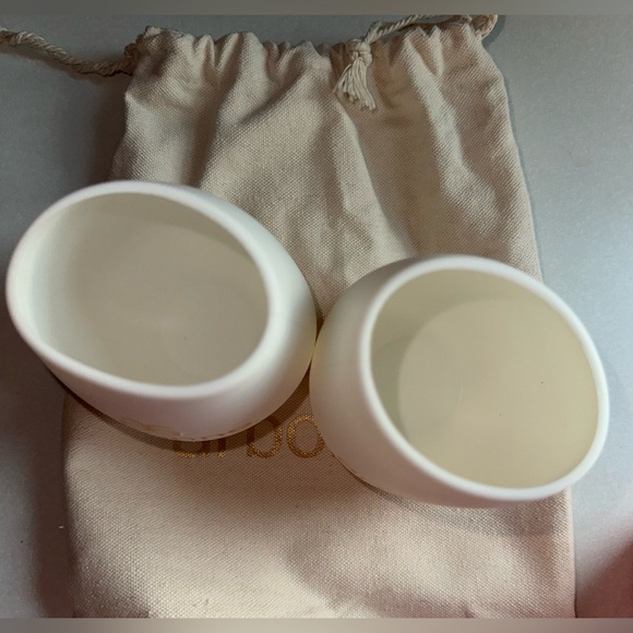 New Limited Edition Arbonne Set Of 2 Silicone Glasses In Carry Bag - Picture 3 of 3